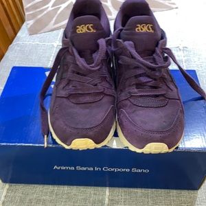 GEL-LYTEV shoes by  ASICS.